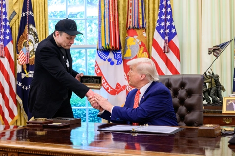 Ông Trump và tỷ phú Elon Musk "lục đục" vì dự luật chi tiêu nghìn tỷ USD?
