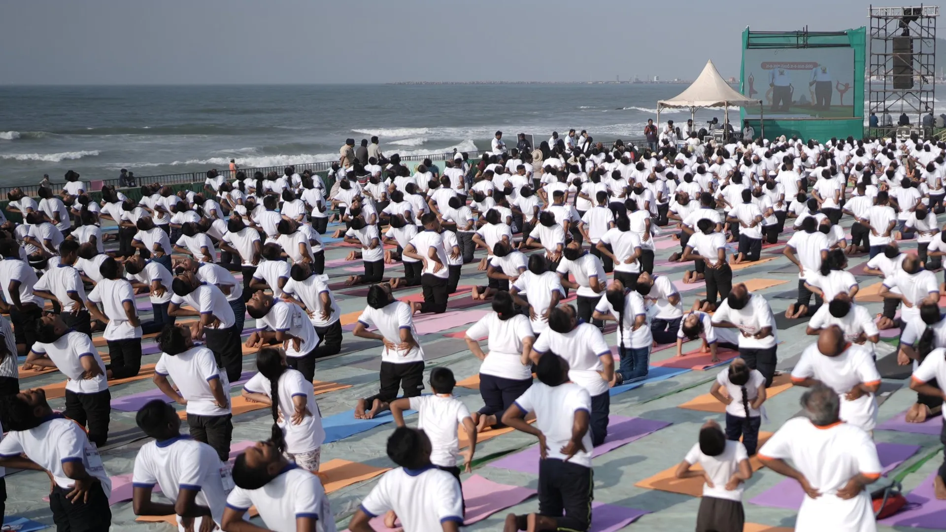 Ấn Độ xác lập 2 kỷ lục Guinness trong Ngày Quốc tế Yoga 2025