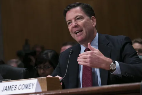 Cựu Giám đốc FBI bị truy tố hình sự
