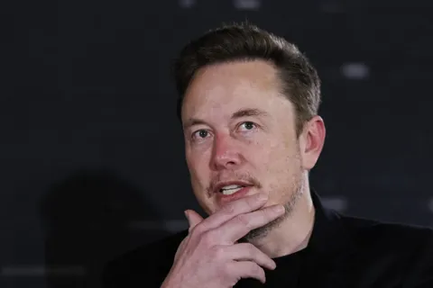 Tỷ phú Elon Musk có thể bị "tước" gói thù lao nghìn tỷ USD?