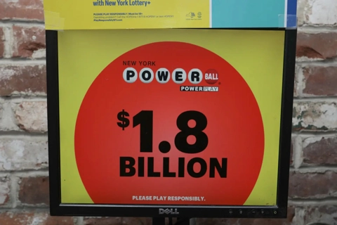 Giải độc đắc Powerball 1,8 tỷ USD tìm được chủ: người thắng thật sự nhận được bao nhiêu?