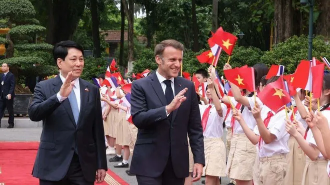 Lễ đón Tổng thống Pháp Emmanuel Macron thăm cấp Nhà nước tới Việt Nam