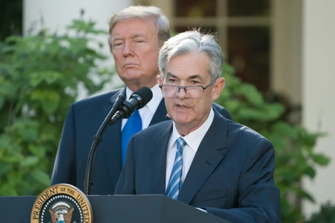 Ông Trump chỉ trích chủ tịch Fed vì không giảm lãi suất