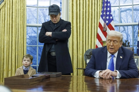 Ông Trump bất ngờ dọa trục xuất tỷ phú Elon Musk 