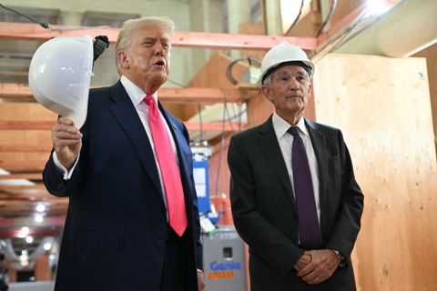 Ông Trump và Chủ tịch Fed tranh cãi "nảy lửa" trong chuyến thăm hiếm có