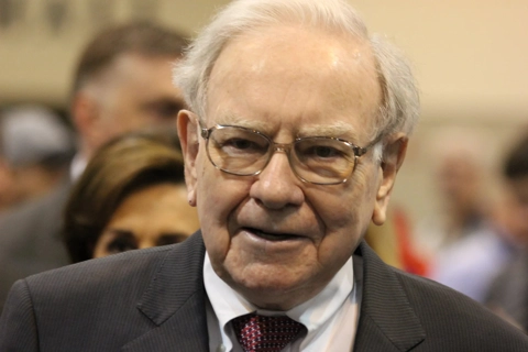 Động thái mới của tỷ phú Warren Buffett khiến Phố Wall "chao đảo"
