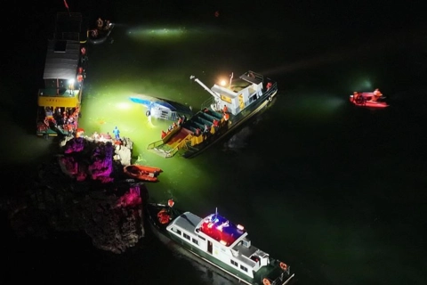 Lật thuyền du lịch tại Trung Quốc, ít nhất 9 người chết
