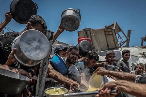 Israel công bố ngừng bắn 10 giờ mỗi ngày tại dải Gaza để cung cấp viện trợ
