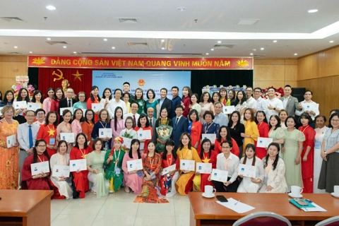 Giáo viên kiều bào trở thành “sứ giả ngôn ngữ” sau khóa tập huấn tại Hà Nội