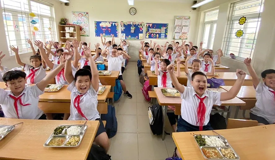 Dự kiến chi 3.000 tỷ đồng hỗ trợ bữa ăn bán trú cho học sinh tiểu học tại Hà Nội