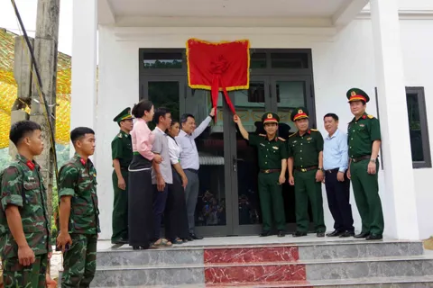 Bàn giao nhà cho người dân bị thiệt hại do mưa lũ ở Sơn La