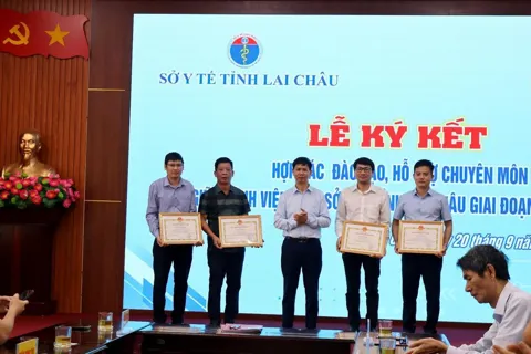 Bệnh viên E và Sở Y tế tỉnh Lai Châu ký kết hợp tác đào tạo, hỗ trợ chuyên môn