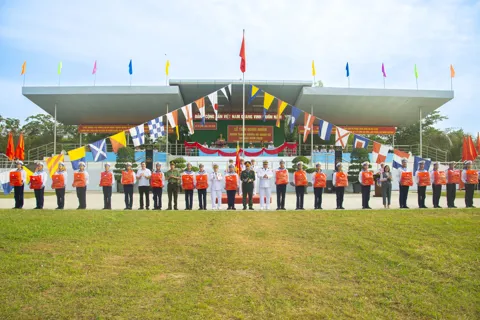 Vùng 2 Hải quân tổ chức Lễ tiễn quân nhân hoàn thành nghĩa vụ quân sự xuất ngũ