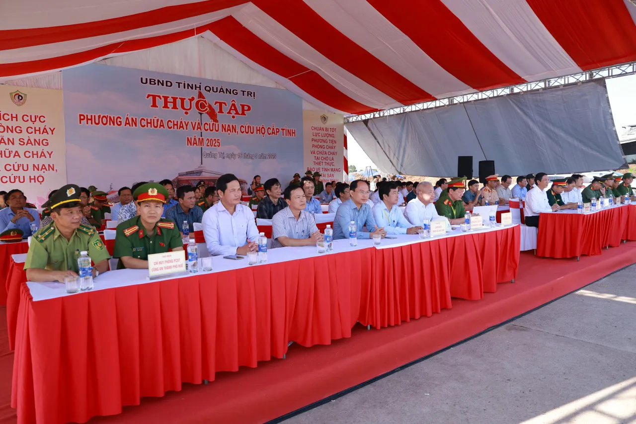 Quảng Trị: diễn tập chữa cháy quy mô lớn 