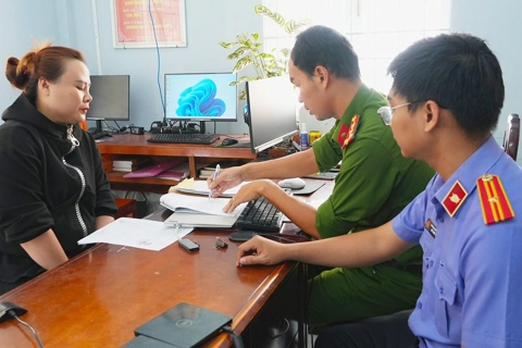 Khởi tố bị can một phụ nữ không trả lại tiền cho người chuyển khoản nhầm
