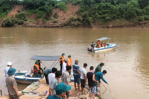 Quảng Trị nỗ lực tìm kiếm 2 nạn nhân mất tích trên sông, biển