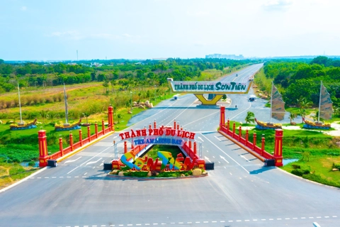 Đồng Nai: sập giàn giáo trong khu du lịch, 2 người tử vong