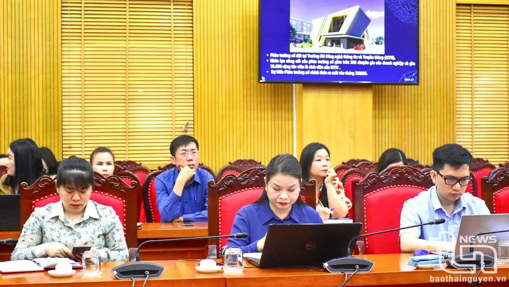 Thái Nguyên: tích cực triển khai chương trình “Bình dân học AI”
