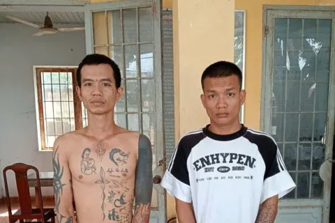 Tây Ninh: bắt 2 đối tượng trộm cắp gần 5 tấn gỗ bao bì cao su