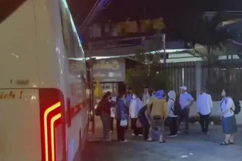 Tài xế xe khách ở Đồng Tháp rượt đuổi xe tải gây bức xúc