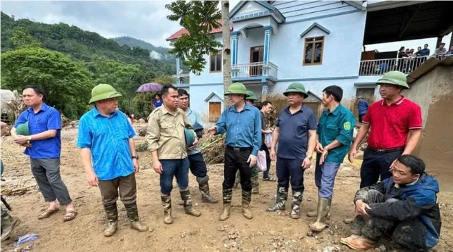 Đoàn công tác Thái Nguyên hỗ trợ người dân bị thiệt hại do mưa lũ tại Bắc Kạn