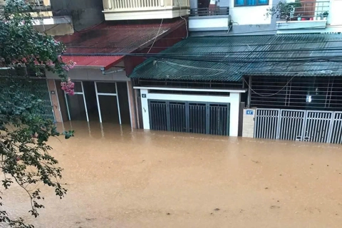 Yên Bái: mưa lớn kéo dài, nhiều tuyến phố ngập sâu