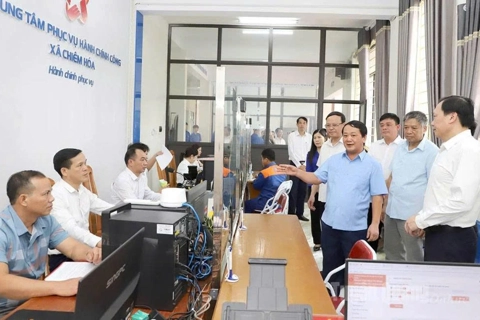 Tuyên Quang: Bí thư Tỉnh ủy Hầu A Lềnh làm việc với Đảng ủy xã Chiêm Hóa