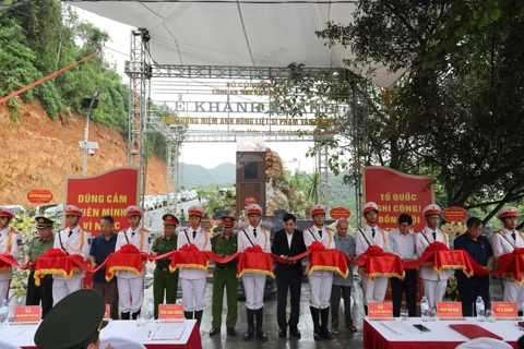 Khánh thành Khu tưởng niệm Anh hùng liệt sĩ Phạm Văn Cường tại Điện Biên