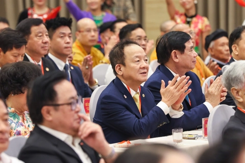 Doanh nhân Đỗ Quang Hiển được vinh danh thành tích xuất sắc vì đóng góp cho cộng đồng
