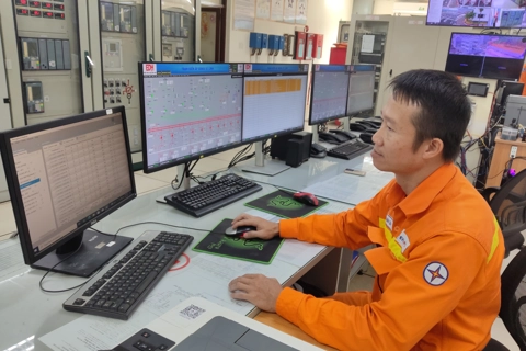 Tăng giá điện từ 2.103,11 đồng/kWh lên 2.204,06 đồng/kWh từ ngày 10/5
