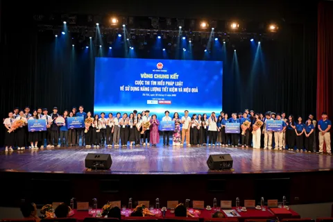 Trường ĐH Kinh tế - Kỹ thuật Công nghiệp đạt giải nhất cuộc thi "Tìm hiểu pháp luật về sử dụng năng lượng tiết kiệm và hiệu quả"