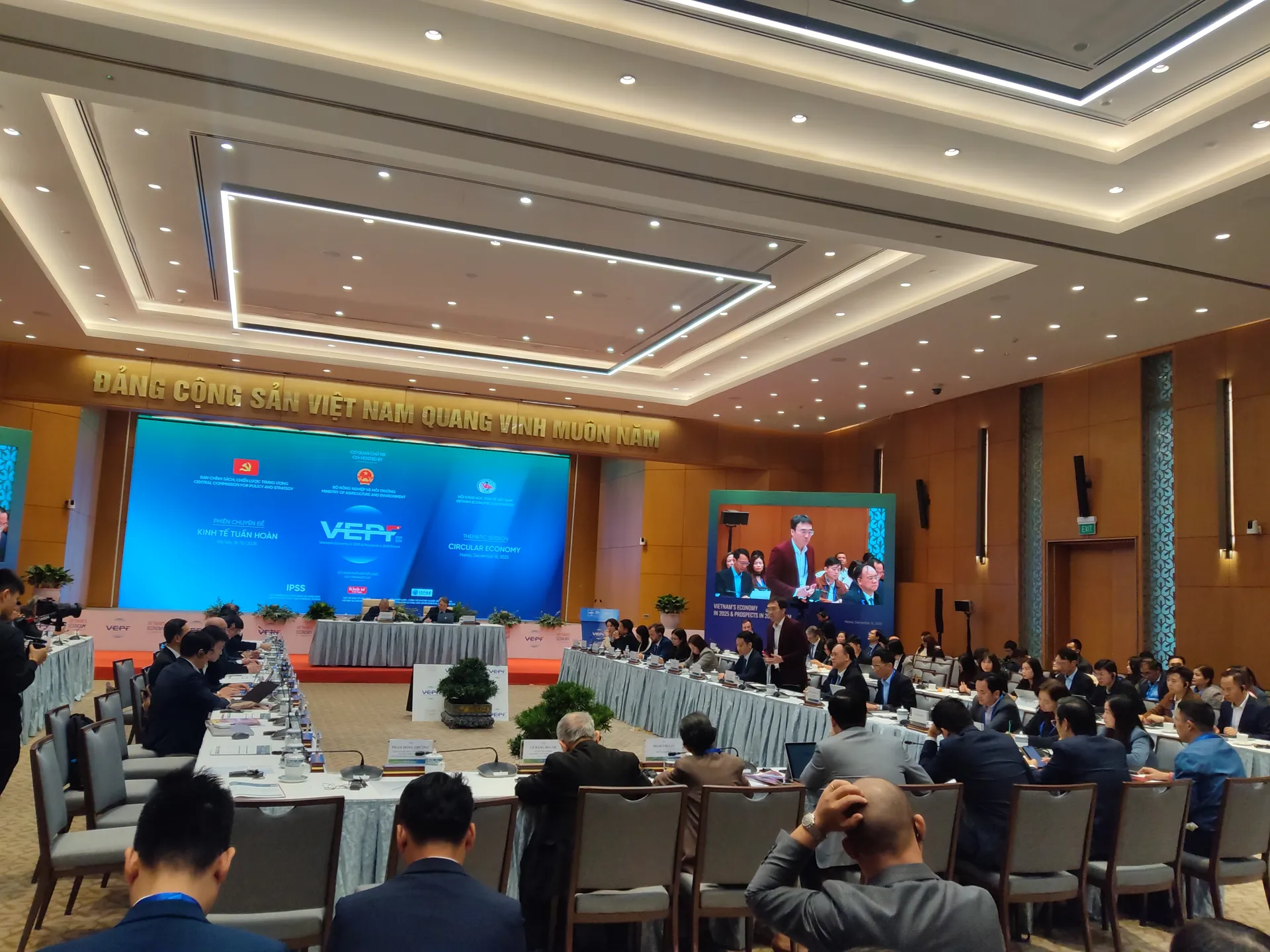 Trụ cột chiến lược kinh tế tuần hoàn cho mô hình tăng trưởng mới