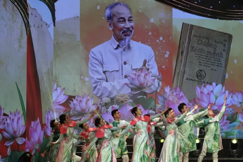 Bản hùng ca “Đường lên phía trước” kỷ niệm 96 năm Ngày thành lập Đảng