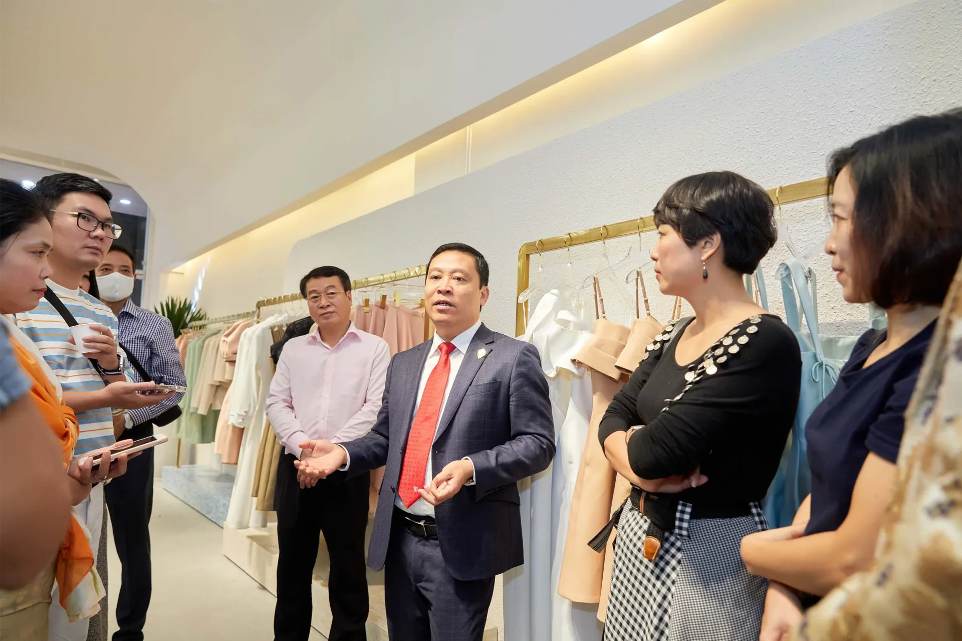 Tổng Giám đốc May 10 tiết lộ ba trụ cột để đưa thương hiệu Việt vươn xa

