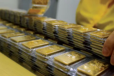 Cho nhập khẩu, giá vàng có hạ nhiệt?