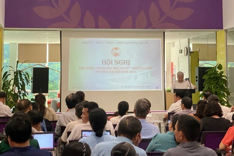 “Bình dân học vụ số” đưa chuyển đổi số vào từng Chi bộ phường Đại Mỗ