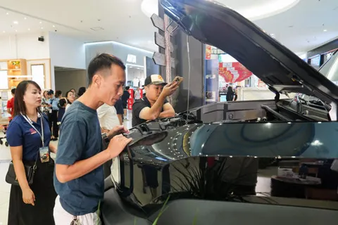 Thị trường ô tô phục hồi mạnh, xe điện hóa tăng tốc