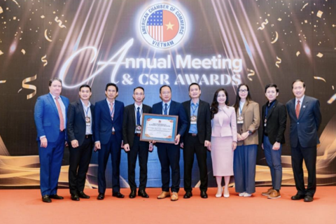 Lần thứ 8 liên tiếp AIA Việt Nam được AmCham vinh danh nhờ những đóng góp thiết thực cho cộng đồng