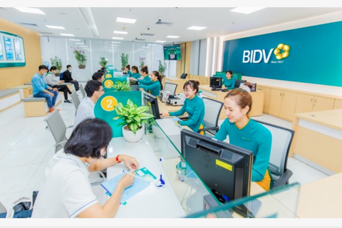 Ngân hàng Nhà nước chỉ đạo nóng: Giảm lãi suất cho vay 1,5%-2%/năm, quản chặt tín dụng tập trung