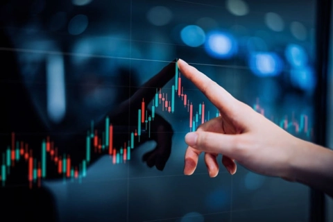 Cổ phiếu lớn bứt phá, tài sản tỷ phú Phạm Nhật Vượng vượt 10 tỷ USD
