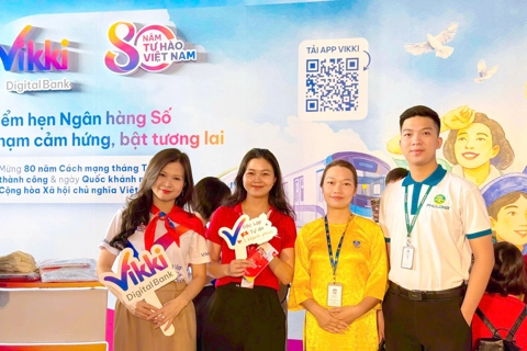 Ngân hàng đua ưu đãi, khách hàng hưởng lợi khi liên kết tài khoản an sinh trên VNeID