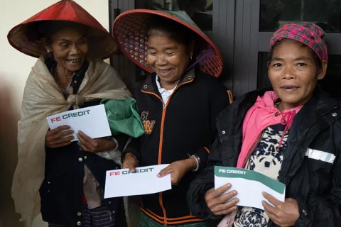 FE CREDIT đồng hành cùng người dân vùng lũ trên hành trình “hồi sinh” cuộc sống