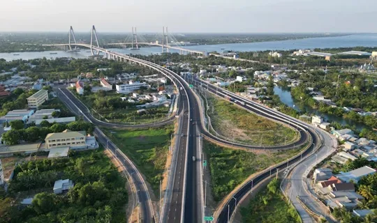 An toàn nợ công, dư địa cho tăng trưởng 2 con số