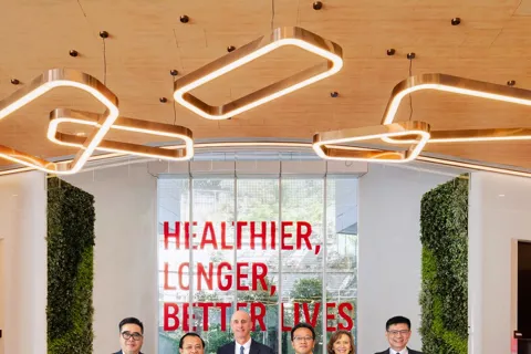 Lãnh đạo Bộ Tài chính thăm và làm việc với Tập đoàn AIA tại Hồng Kông, Trung Quốc