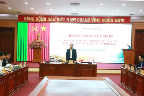 Trưởng Ban Tuyên giáo và Dân vận Thành ủy Hà Nội Nguyễn Doãn Toản: Phường Từ Liêm, Xuân Phương cần đẩy mạnh chuyển đổi số để đáp ứng yêu cầu, nhiệm vụ