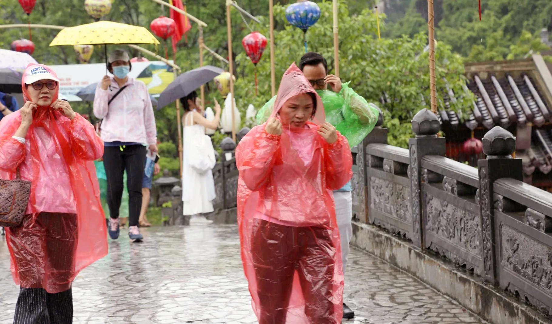 Hà Nội: Yêu cầu các doanh nghiệp du lịch không đưa du khách đến những địa phương có bão số 3