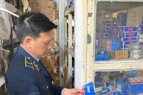 Quản lý thị trường Hà Nội bắt giữ gần 30.000 vòng bi giả mạo nhãn hiệu SKF