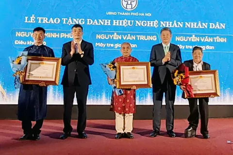 Hà Nội tôn vinh các nghệ nhân làng nghề Thủ đô