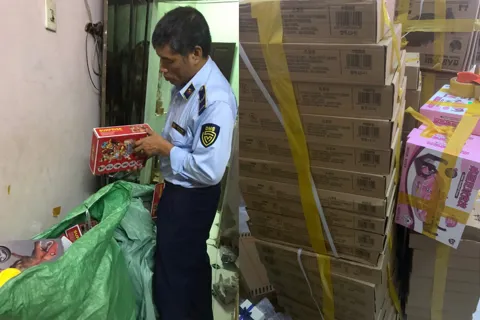 Hà Nội: thu giữ hơn 2200 đồ chơi trẻ em nhập lậu