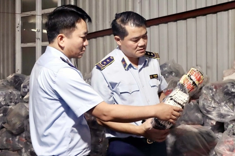 Loạn hàng giả trên "chợ" mạng: Cần chặn tận gốc
